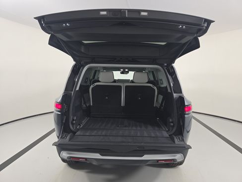 Used 2024 Rivian R1S Adventure AWD/4WD image 15