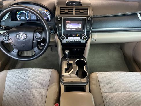 Used 2014 Toyota Camry LE FWD image 13