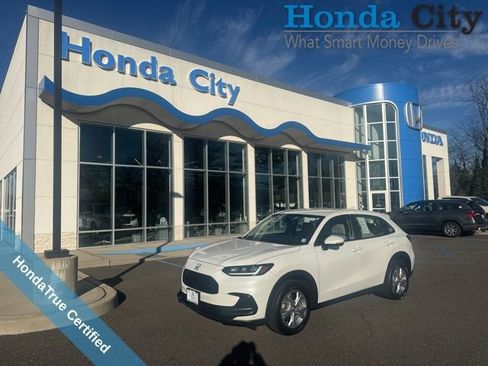 Used 2023 Honda HR-V LX image 1