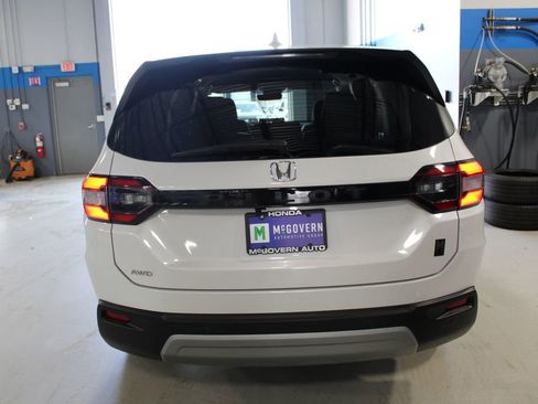 Used 2025 Honda Pilot EX-L image 42