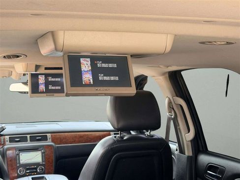 Used 2013 Chevrolet Suburban LTZ AWD/4WD image 40