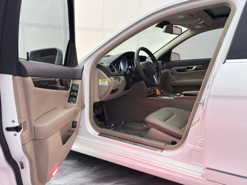 Used 2013 Mercedes-Benz C 300 Sport image 16