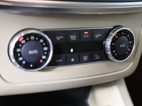 Used 2014 Mercedes-Benz ML 350 4MATIC image 17