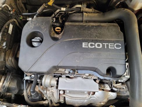Used 2019 Chevrolet Equinox LT FWD image 30