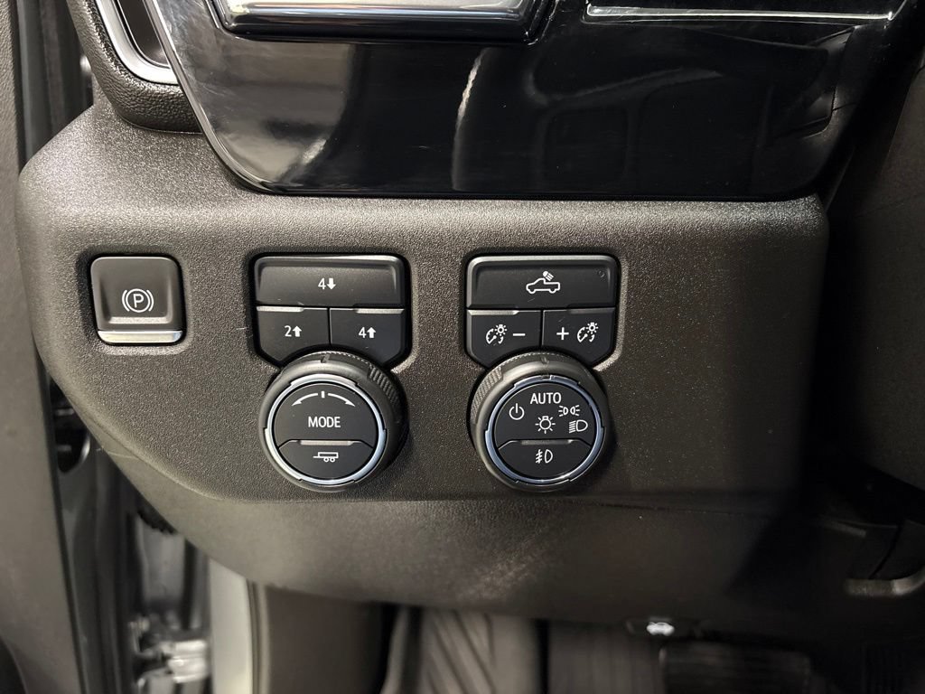 Used 2024 Chevrolet Silverado 3500 LT w/ Convenience Package AWD/4WD image 30