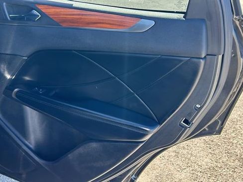 Used 2018 Lincoln MKC Select w/ Select Plus Package image 12