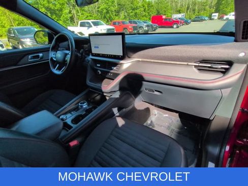 Used 2025 Ford Explorer ST-Line w/ ST-Line Street Pack AWD/4WD image 30