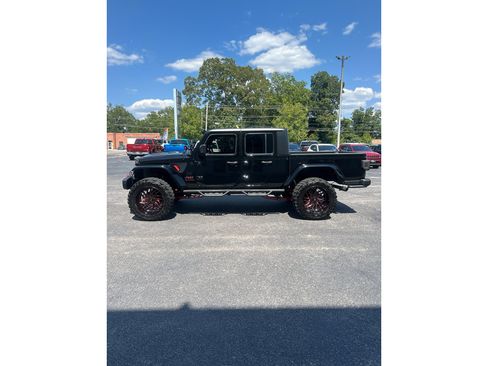 Used 2021 Jeep Gladiator Sport AWD/4WD image 4