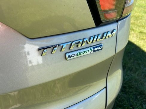 Used 2017 Ford Escape Titanium AWD/4WD image 6
