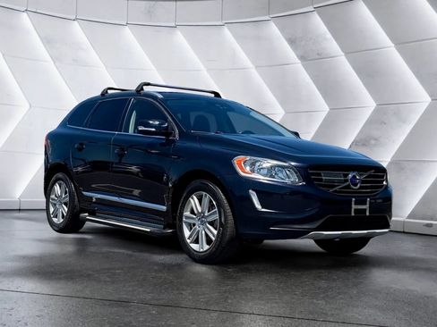 Used 2017 Volvo XC60 T5 Inscription w/ Advanced Package AWD/4WD image 3