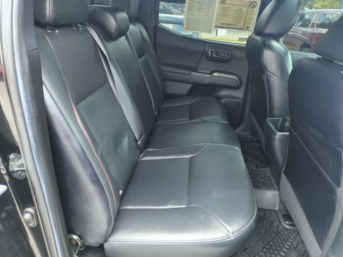 Used 2022 Toyota Tacoma TRD Pro AWD/4WD image 32