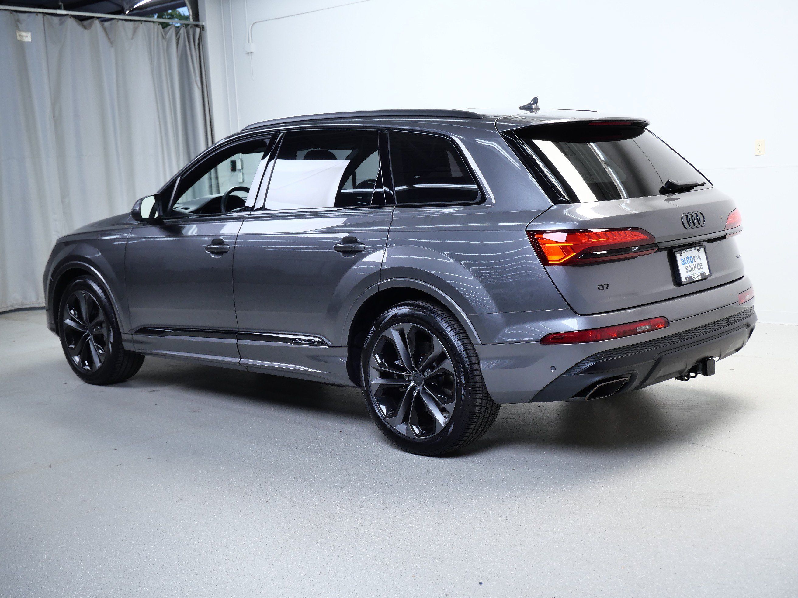 Used 2026 Audi Q7 3.0T Premium Plus w/ Premium Plus Package AWD/4WD image 11