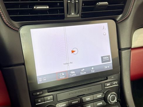 Used 2018 Porsche 911 Targa 4 GTS image 13