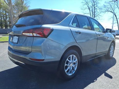 Used 2024 Chevrolet Equinox LT image 2