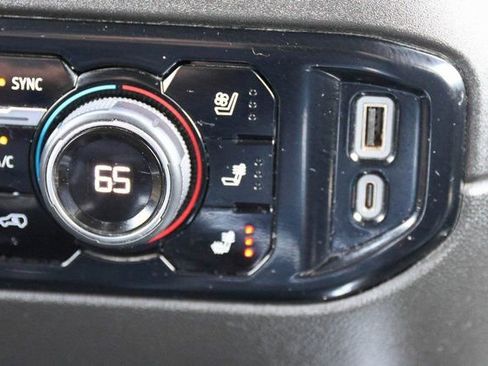 Used 2023 Chevrolet Silverado 1500 High Country w/ Technology Package image 28