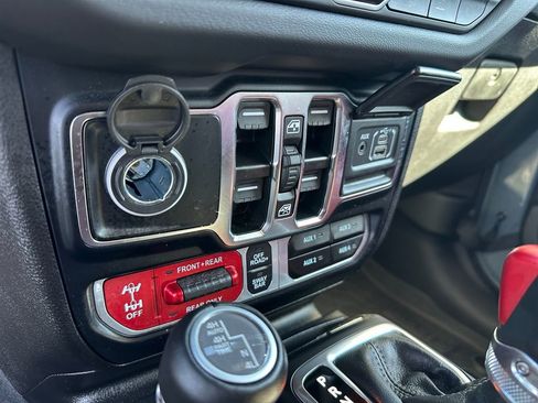 Used 2024 Jeep Wrangler Unlimited Rubicon 392 image 23