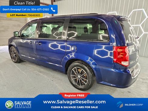 Used 2017 Dodge Grand Caravan GT image 3
