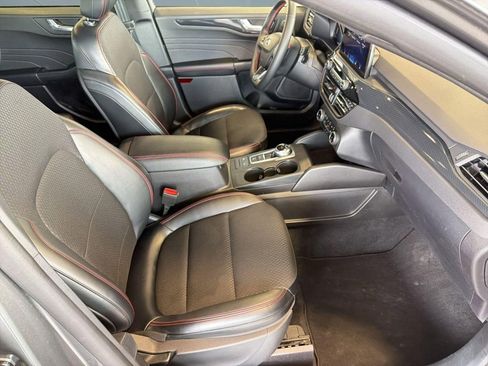 Used 2025 Ford Escape ST-Line image 29