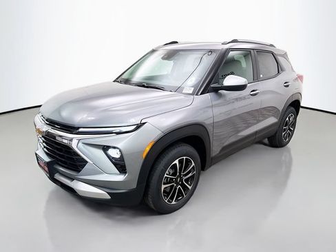 New 2026 Chevrolet TrailBlazer LT AWD/4WD image 3