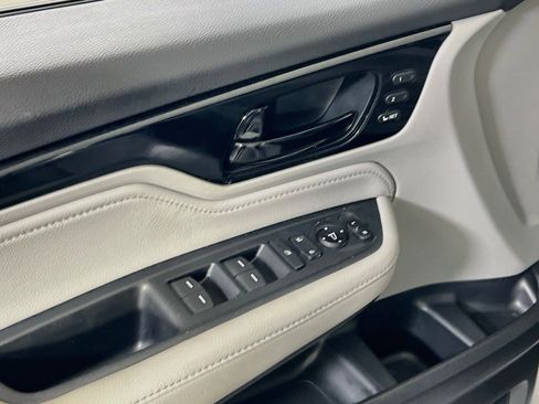 Used 2023 Honda Odyssey Touring image 18