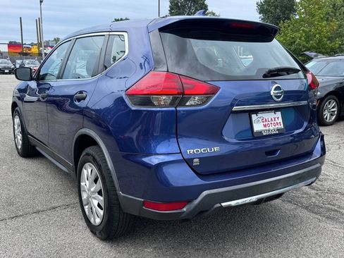 Used 2017 Nissan Rogue S FWD image 3