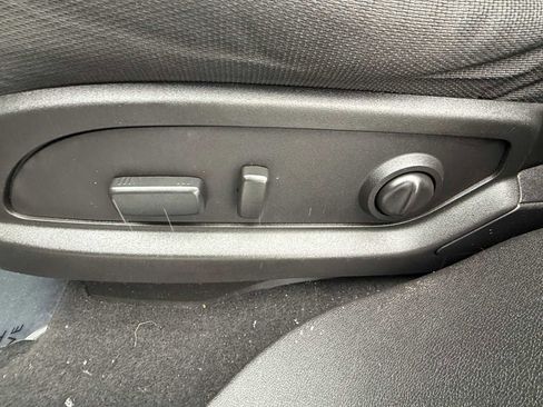 Used 2015 GMC Acadia SLE image 14