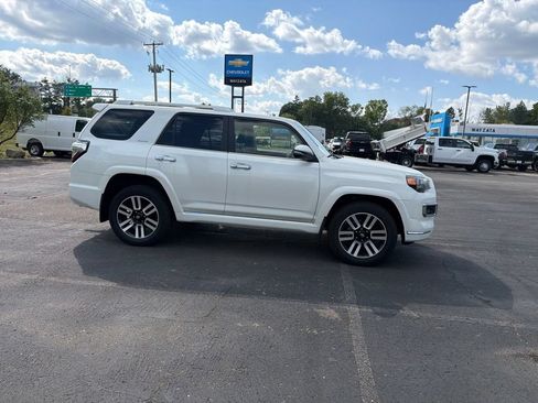 Used 2023 Toyota 4Runner Limited AWD/4WD image 19