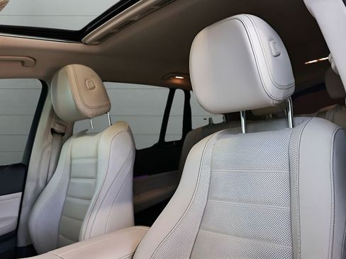 Used 2022 Mercedes-Benz GLS 450 4MATIC image 2
