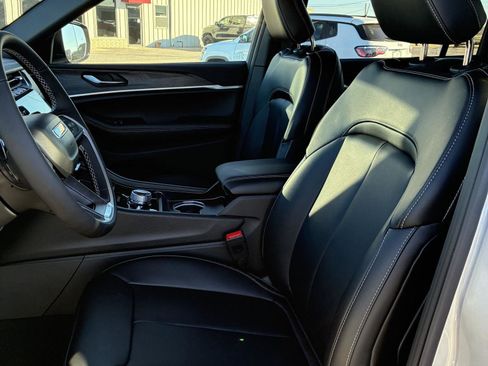 New 2025 Jeep Grand Cherokee L Limited image 3