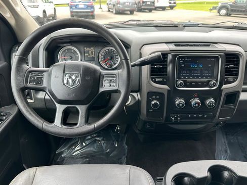 Used 2016 RAM 2500 Tradesman w/ Chrome Appearance Group AWD/4WD image 3