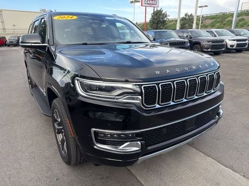 Certified 2024 Jeep Wagoneer Series III w/ Flexible Seating Group image 8