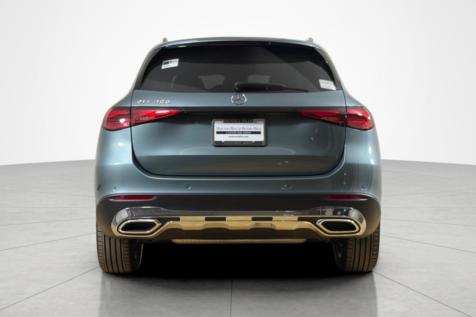 Used 2026 Mercedes-Benz GLC 300 image 4