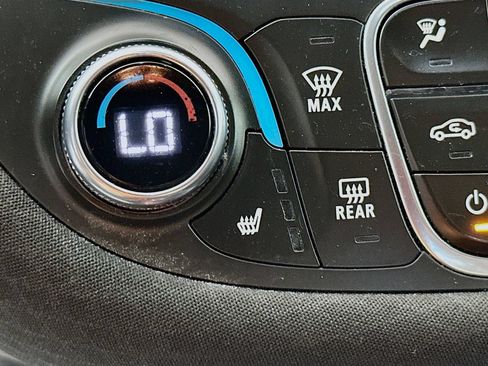 Used 2023 Chevrolet Malibu LT FWD image 19