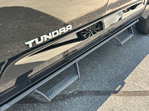 Used 2025 Toyota Tundra Limited AWD/4WD image 12
