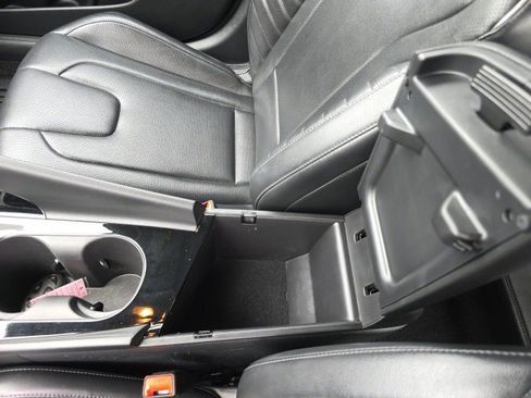 Used 2024 Hyundai Elantra Limited image 23