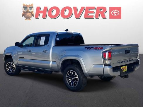 Used 2022 Toyota Tacoma TRD Sport w/ Technology Package AWD/4WD image 5