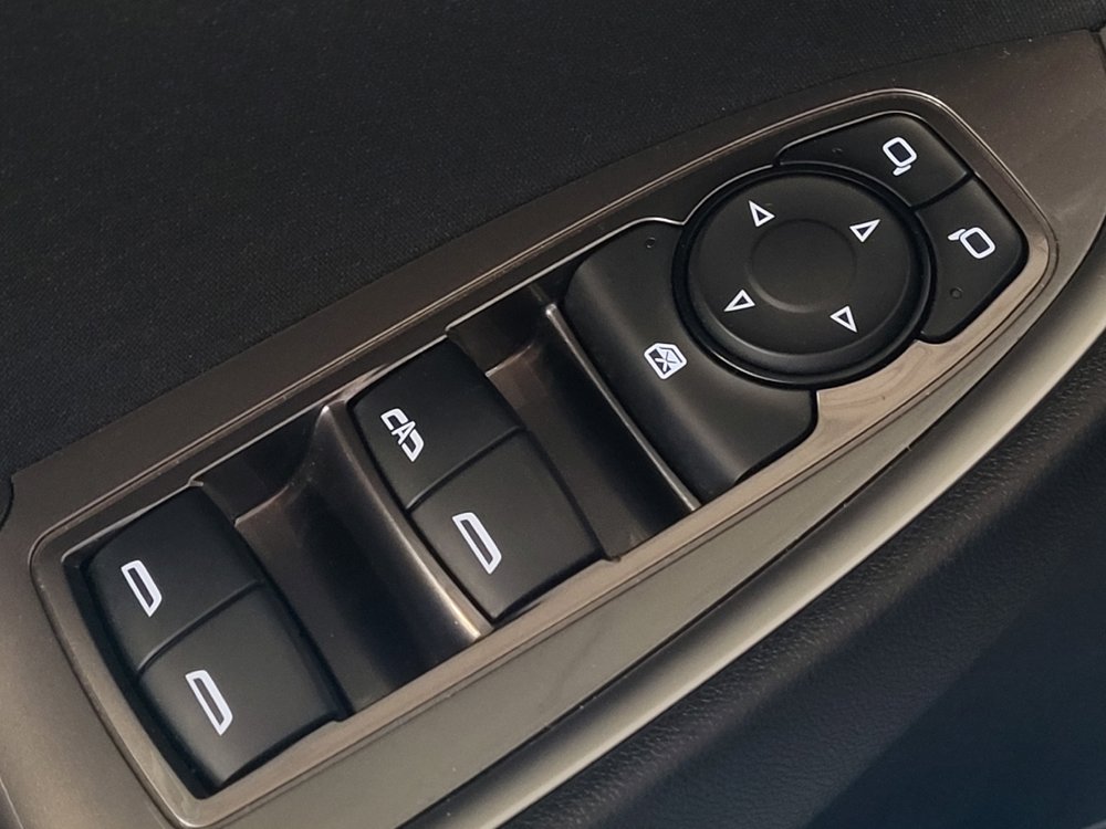 Used 2025 Chevrolet Malibu LT FWD image 27