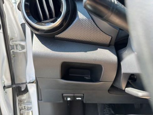 Used 2023 Nissan Kicks SV FWD image 23