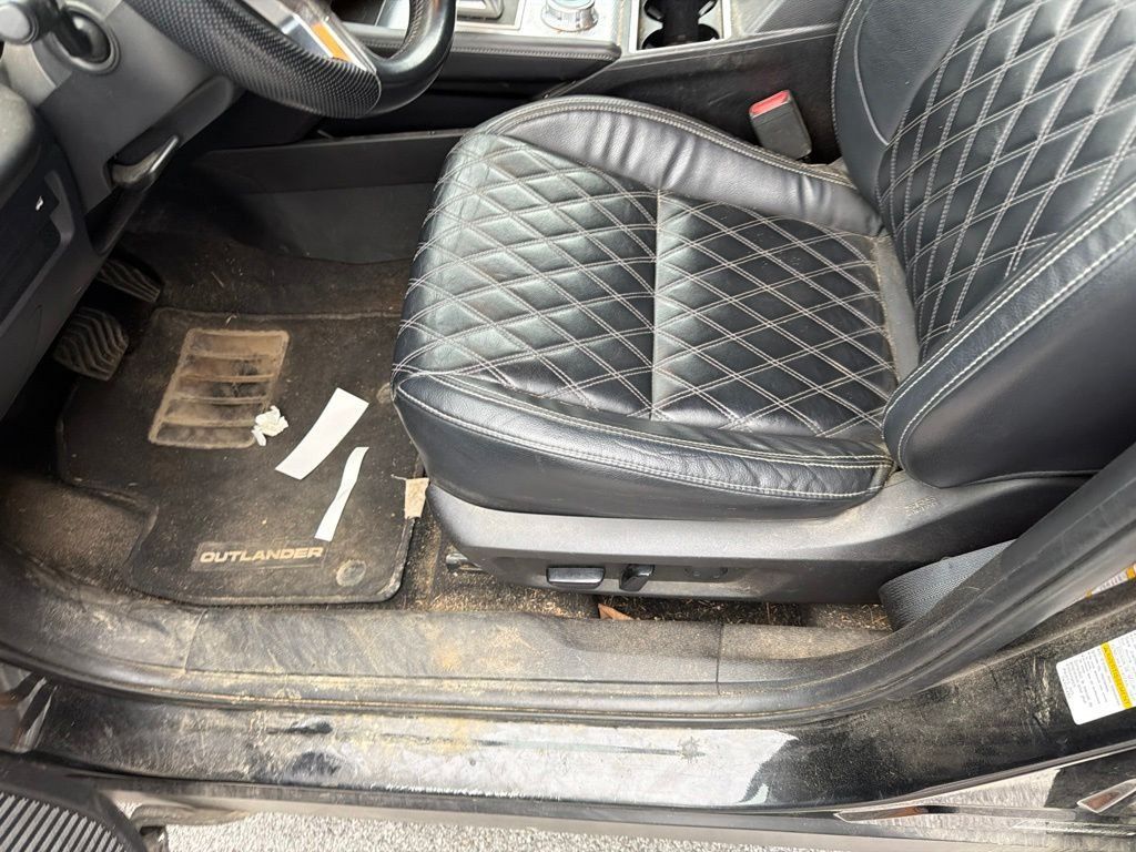 Used 2022 Mitsubishi Outlander SEL AWD/4WD image 11