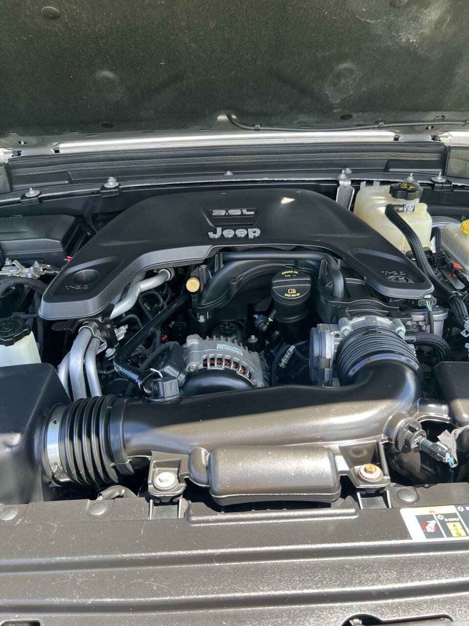 Used 2018 Jeep Wrangler Unlimited Sport S AWD/4WD image 12