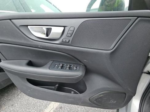 Used 2025 Volvo S60 B5 Core image 14