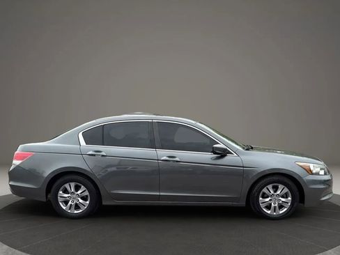 Used 2012 Honda Accord LX image 4