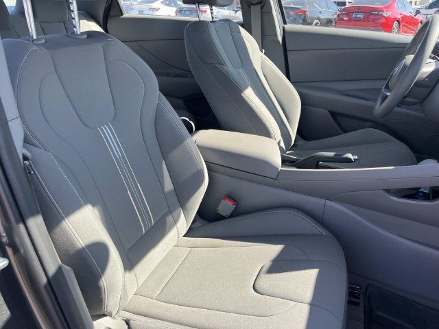 Certified 2024 Hyundai Elantra SEL FWD image 22