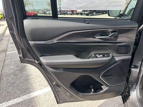 New 2024 Jeep Grand Cherokee Overland w/ Luxury Tech Group IV image 15