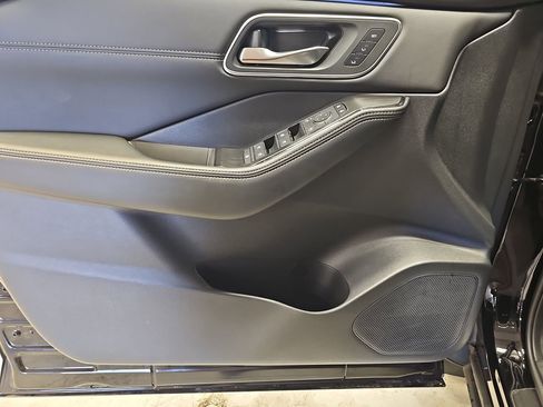 New 2026 Nissan Rogue Platinum w/ Platinum Premium Package image 27