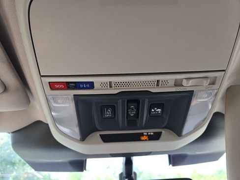 Used 2023 Subaru Forester Touring AWD/4WD image 11
