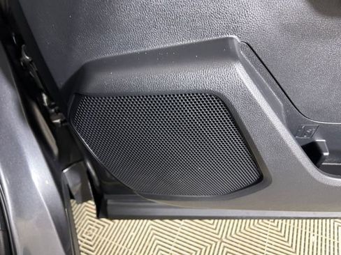 Used 2024 Toyota Highlander Limited image 30