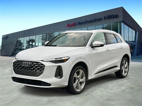 Certified 2025 Audi Q5 2.0T Premium Plus w/ Premium Plus image 1