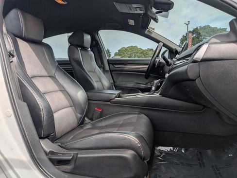 Used 2018 Honda Accord Sport image 7