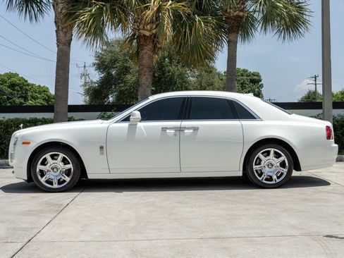Used 2013 Rolls-Royce Ghost RWD image 3